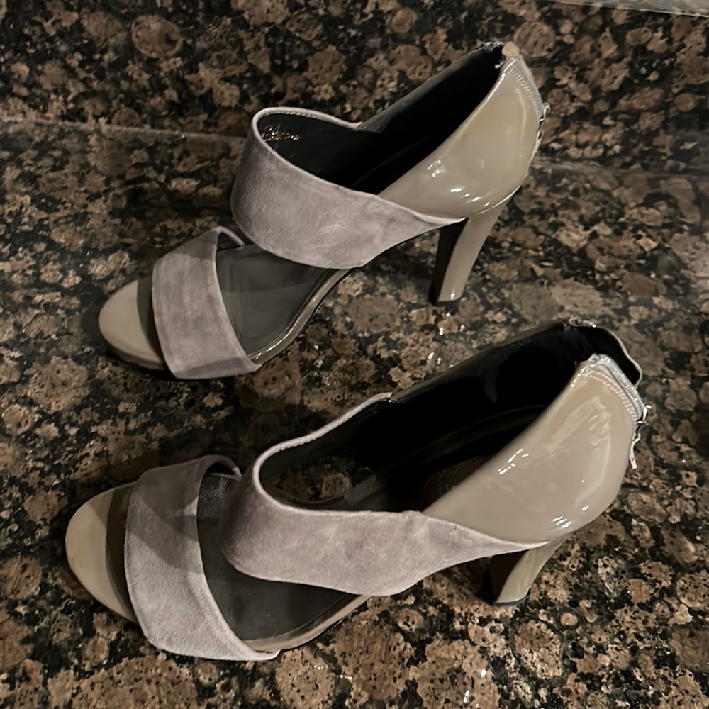 💥TODAY ONLY💥💜TALBOTS HEELS💜